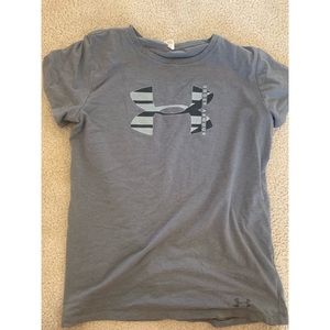 Under Armour Womens Medium Grey T-Shirt